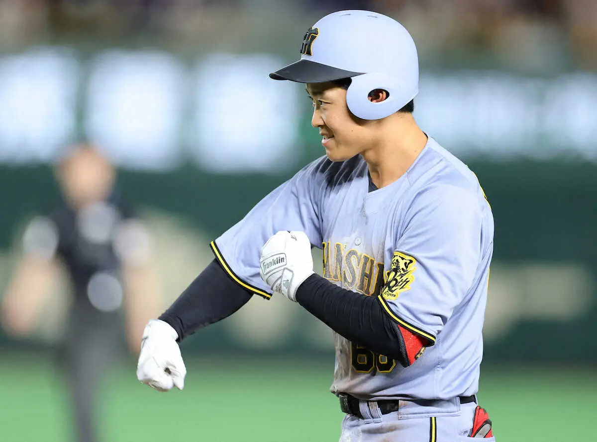 【画像・写真】阪神・中川が歓喜のプロ初安打！第3打席で三塁強襲安打　記念球は先輩たちがベンチへ回収
