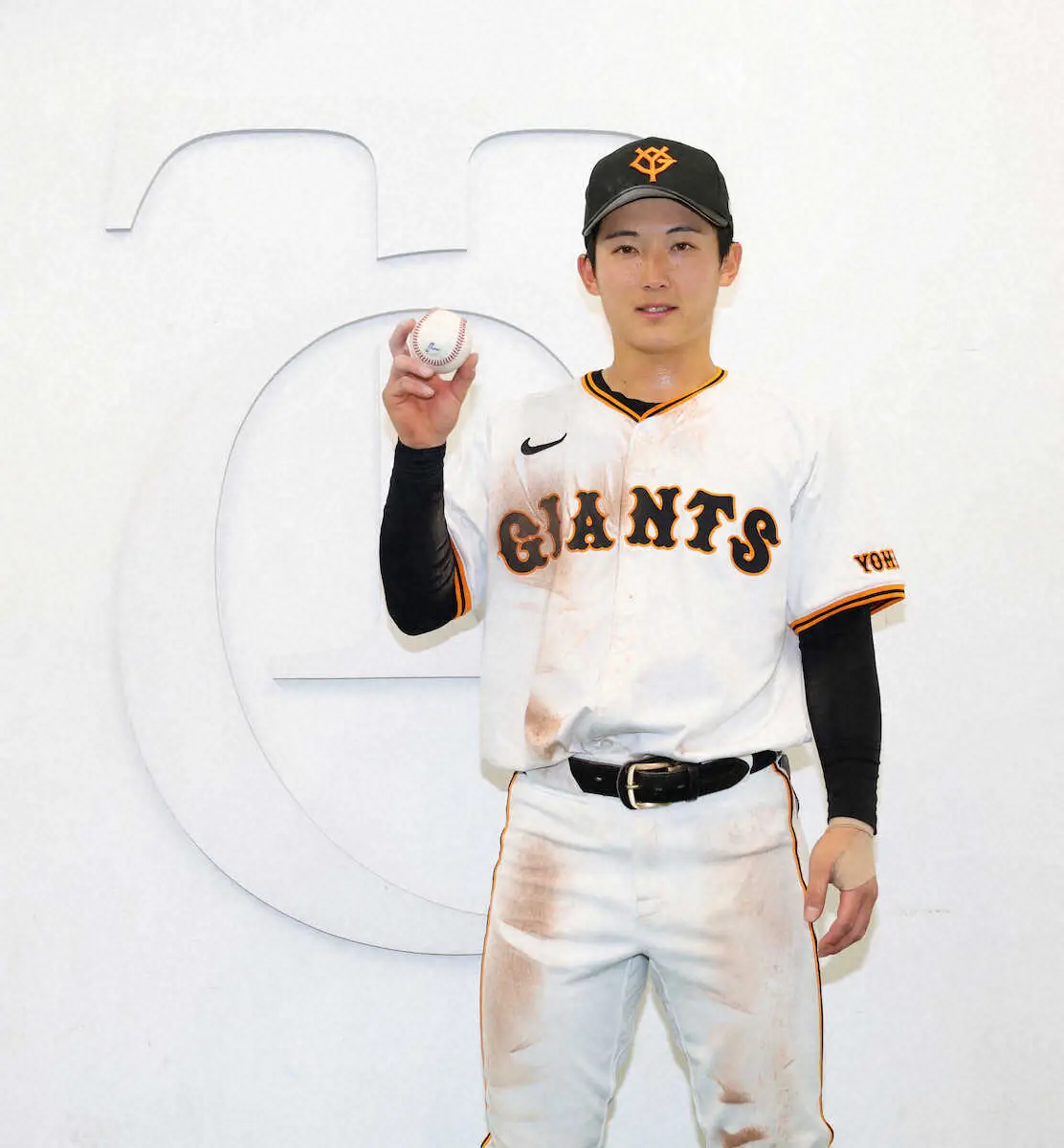 【画像・写真】巨人ドラ2・浦田俊輔がプロ初スタメンで待望初安打　初回守備では自身の送球受けた岡本が負傷交代