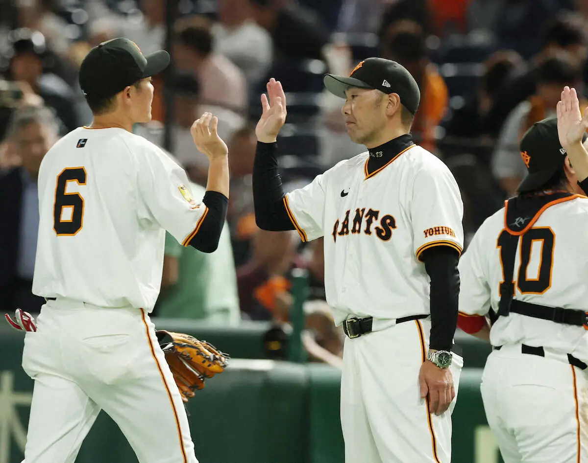 【画像・写真】巨人・阿部監督　じん帯損傷と判明した岡本を思いやる「早く治すことに集中してもらいたい」