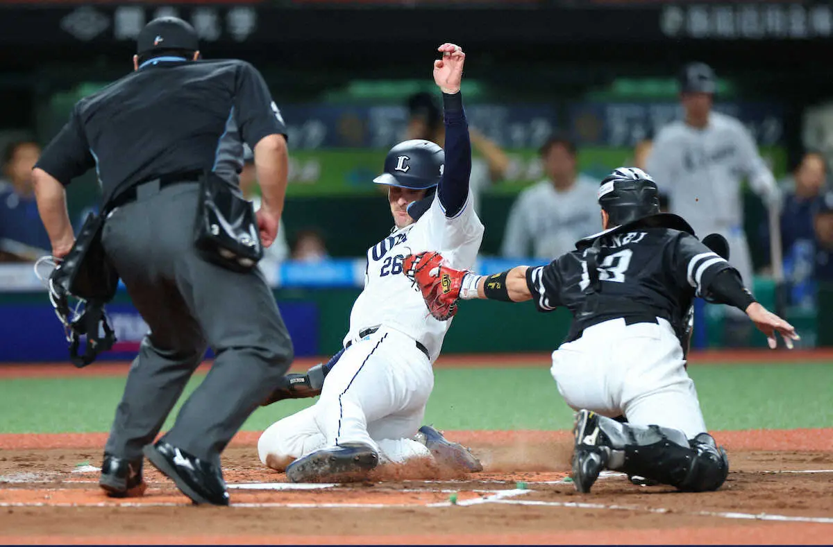 【画像・写真】連敗脱出の西武・西口監督　ネビンのスライディングに「ドキドキ」連勝の高橋には辛口「気持ちが…」