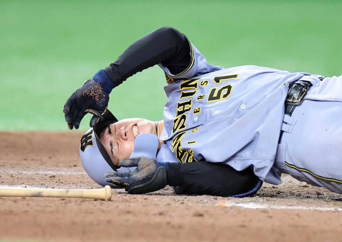 【画像・写真】阪神　7回に死球を受けた中野「しゃべれません…マジできつい」と苦悶　山崎から3安打には納得顔