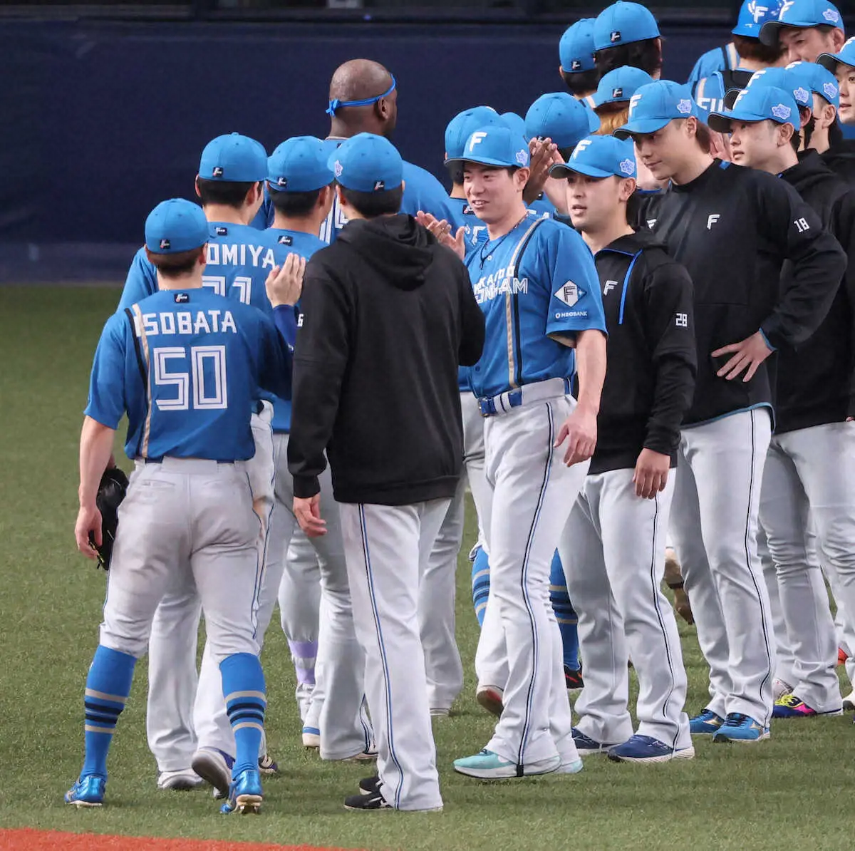 【画像・写真】日本ハム　プロ野球タイ投手10人起用！今季初引き分け　4時間22分の総力戦