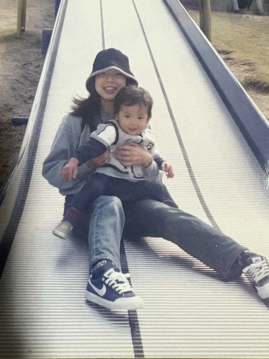 【画像・写真】幼少期の宗山と母・香代さん