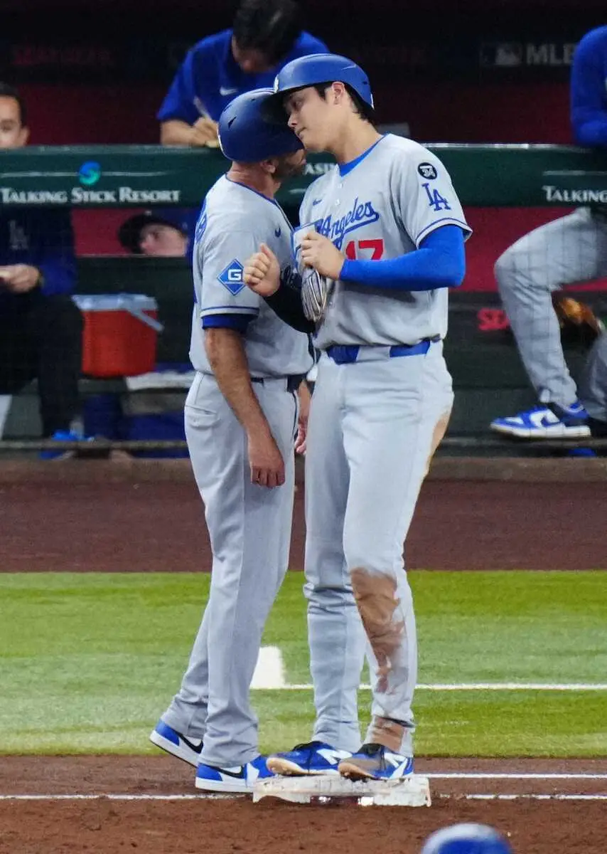 【画像・写真】大谷翔平　第2打席は申告敬遠　第1打席は大ブーイング受ける中で右前打