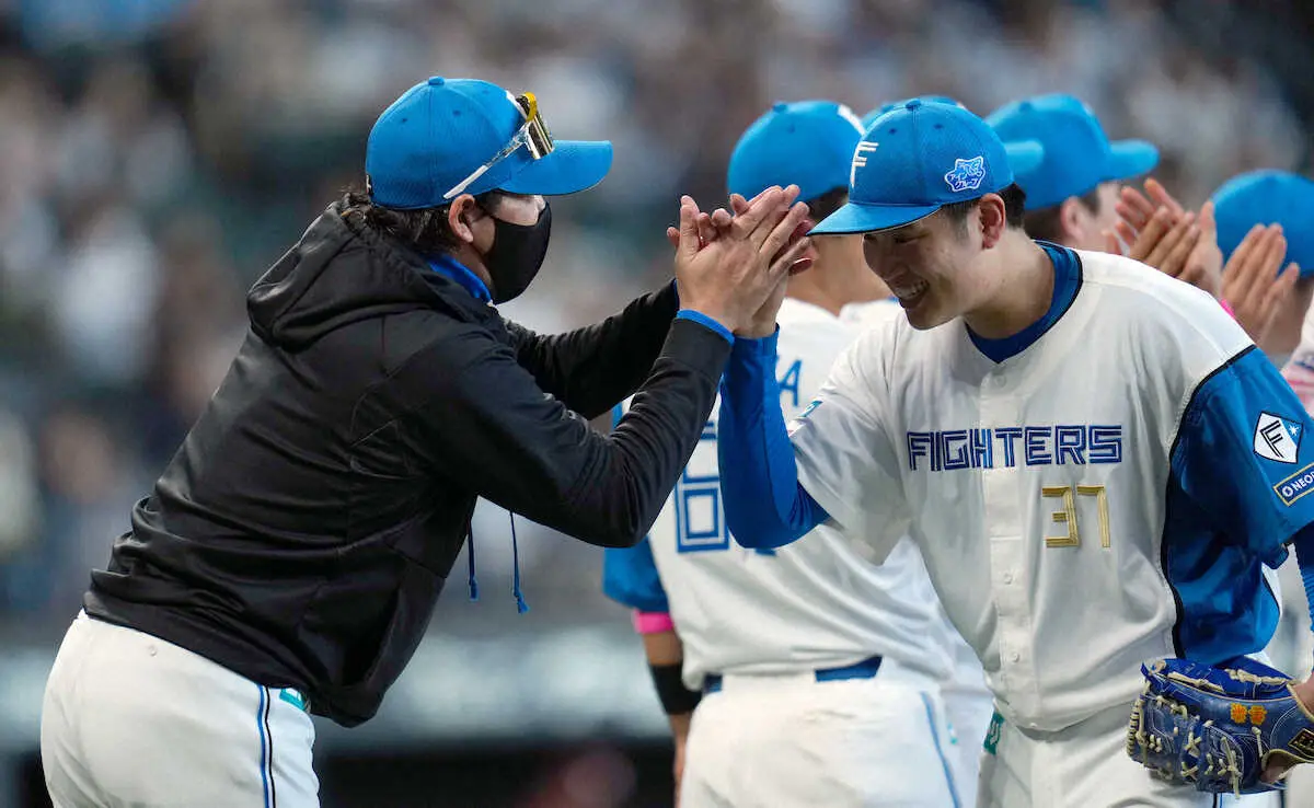 【画像・写真】日本ハム新庄監督「グーリンだけにぐうの音も出なかった」　2安打完封の古林を絶賛、4・2以来の単独首位