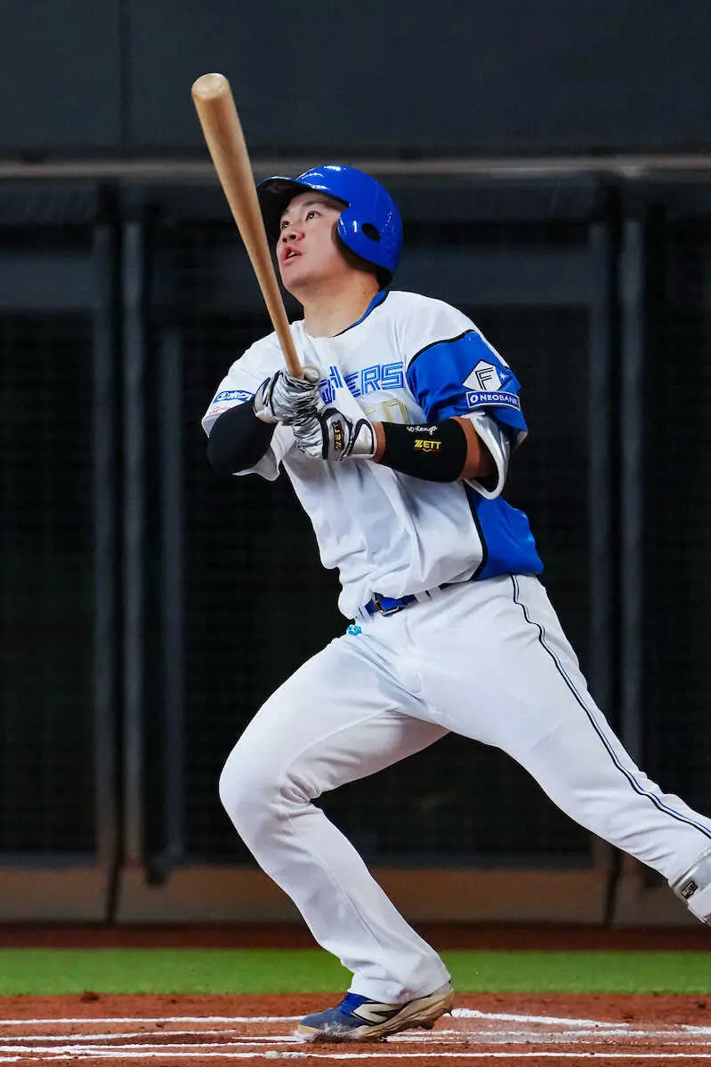 【画像・写真】日本ハム・吉田　初先頭打者アーチ！新庄監督の勧めに応えた初球打ち「振って良かった」