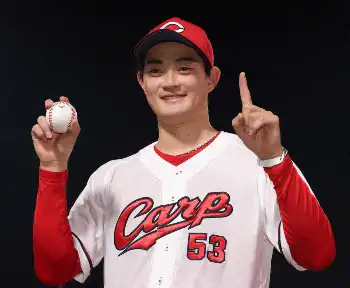 広島・岡本駿　倍増の2000万円でサイン「来シーズンも期待していると言ってもらった」