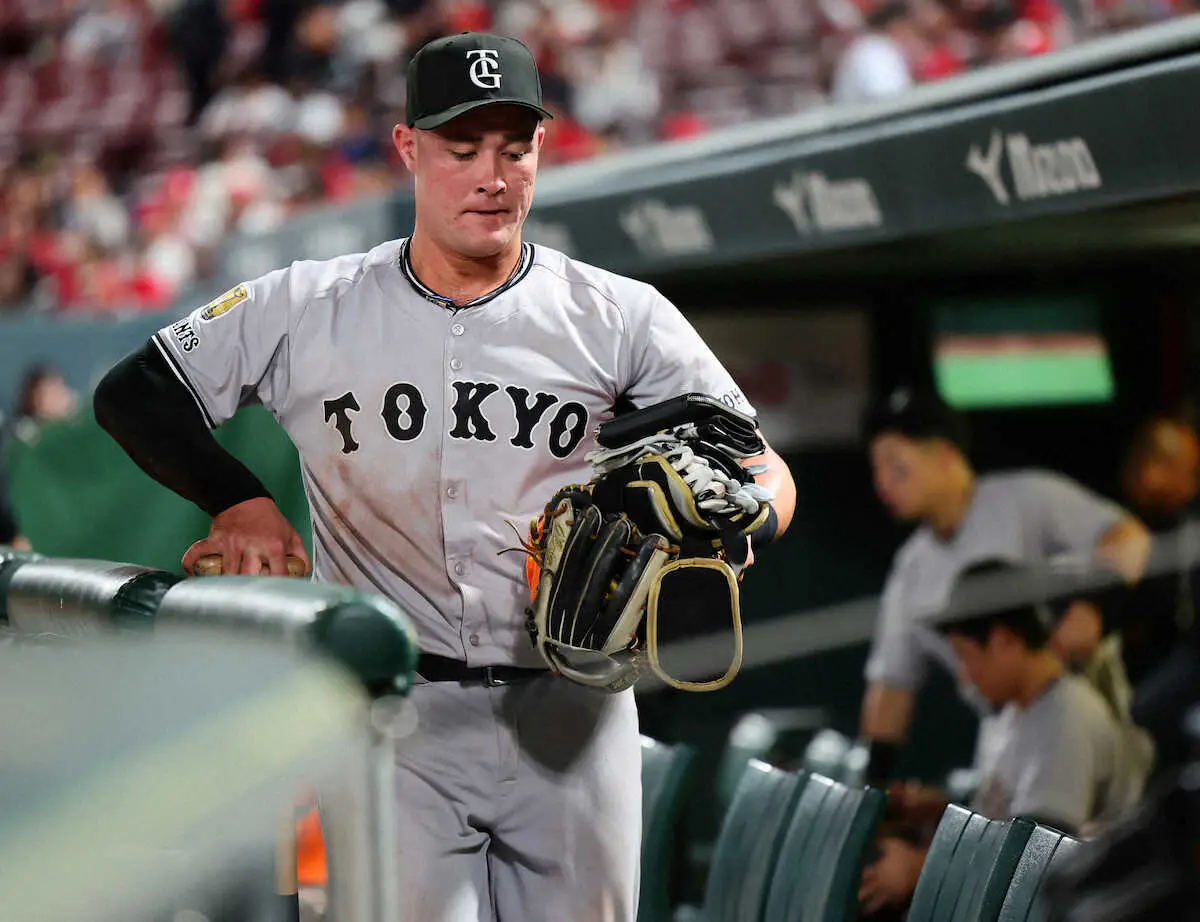 【画像・写真】巨人・リチャード　9回の走塁時にうずくまるも「全然大丈夫です」　移籍2戦目は5番も無安打「悔しい」