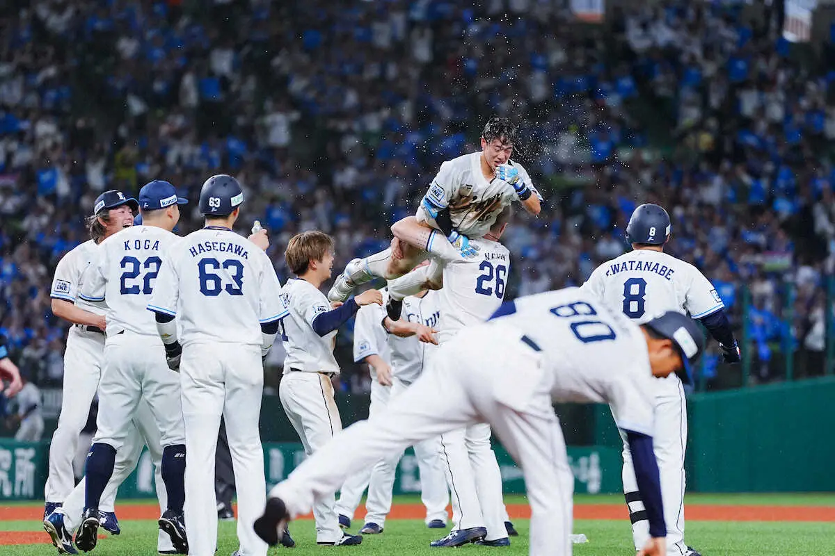 【画像・写真】西武　サヨナラ勝利で首位に1・5差！9回に追いつかれるも執念の貯金「5」