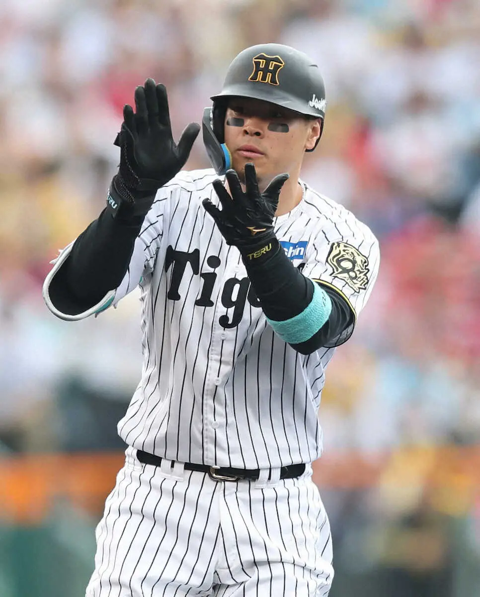 【画像・写真】阪神・佐藤輝　先制の口火切った！入団から5年連続2桁二塁打の今季10本目「うまく修正できた」