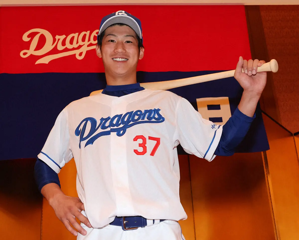 【画像・写真】中日3年目の浜将乃介が代打でプロ初打席　一塁に頭から滑り込むも初安打ならず「ガッツあふれるプレーを」