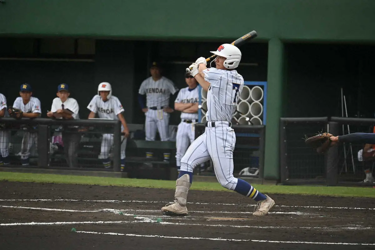 【画像・写真】健大高崎・佐藤龍　決勝の右越え2点二塁打　昨春V腕、肘手術経験し「7番・左翼」で出場