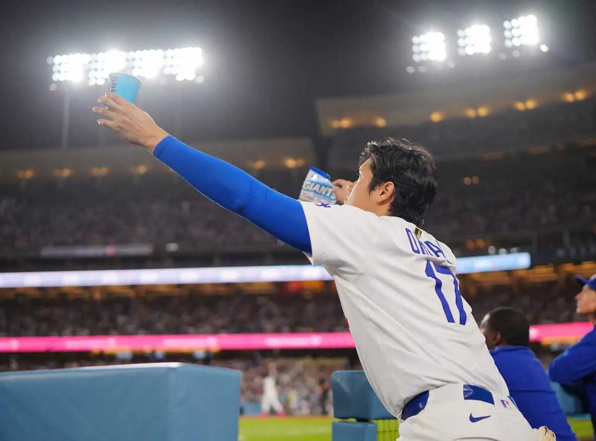 【画像・写真】大谷翔平　第3打席は右翼へ大飛球もフェンス手前で失速　ファンため息　T・ヘルナンデスが逆転3ラン