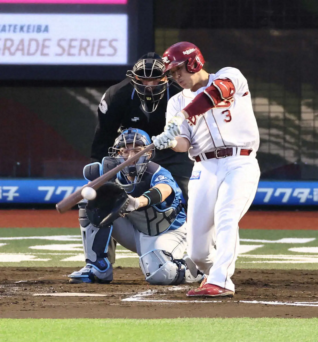 【画像・写真】楽天・浅村栄斗　通算2000安打に王手！　平成生まれ初の偉業へ、18打席ぶり快音で前進