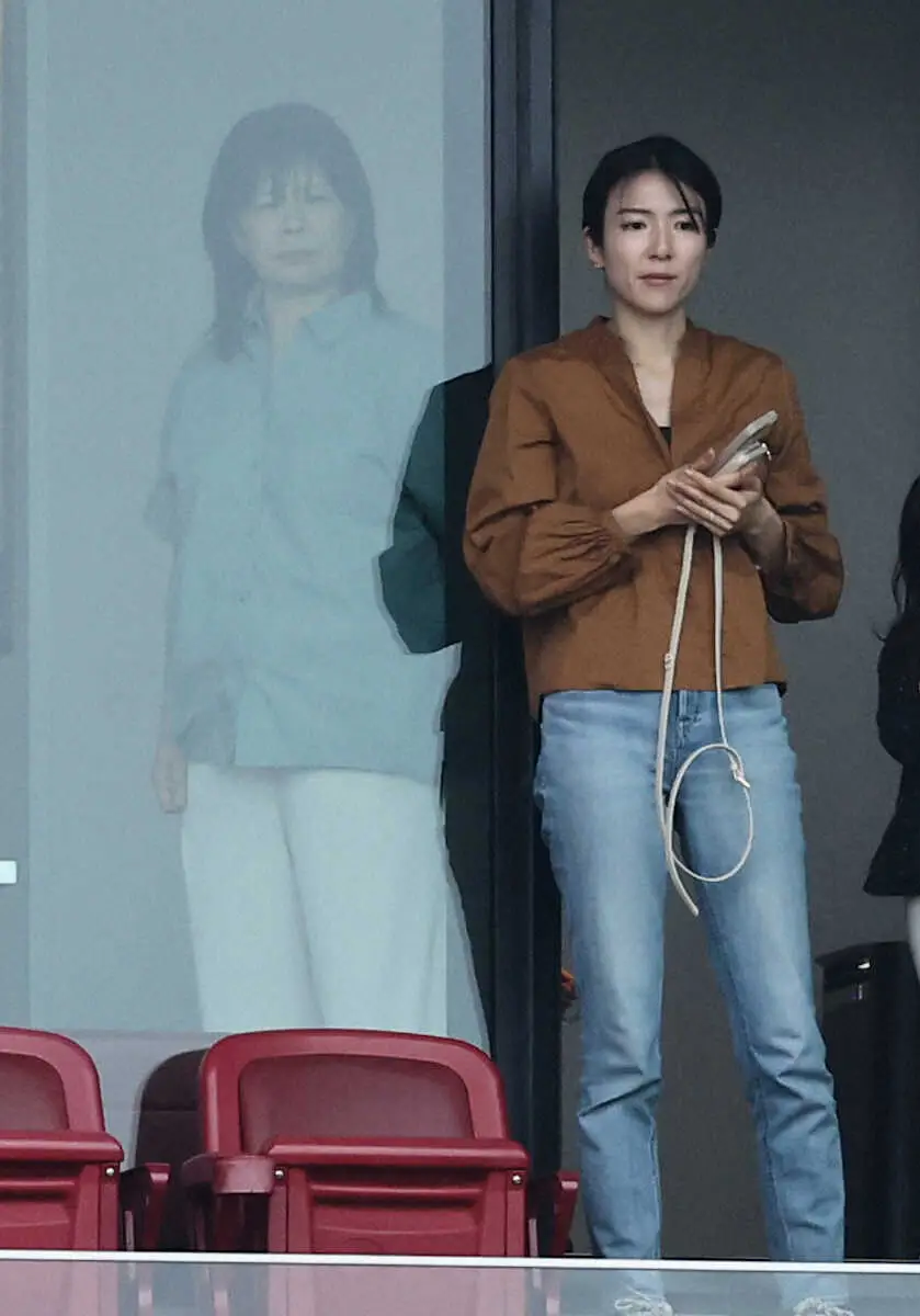 【画像・写真】楽天・浅村2000安打！妻・淡輪ゆきが祝福「人として尊敬」家では「スーパーパパ」　スタンドで「鳥肌」