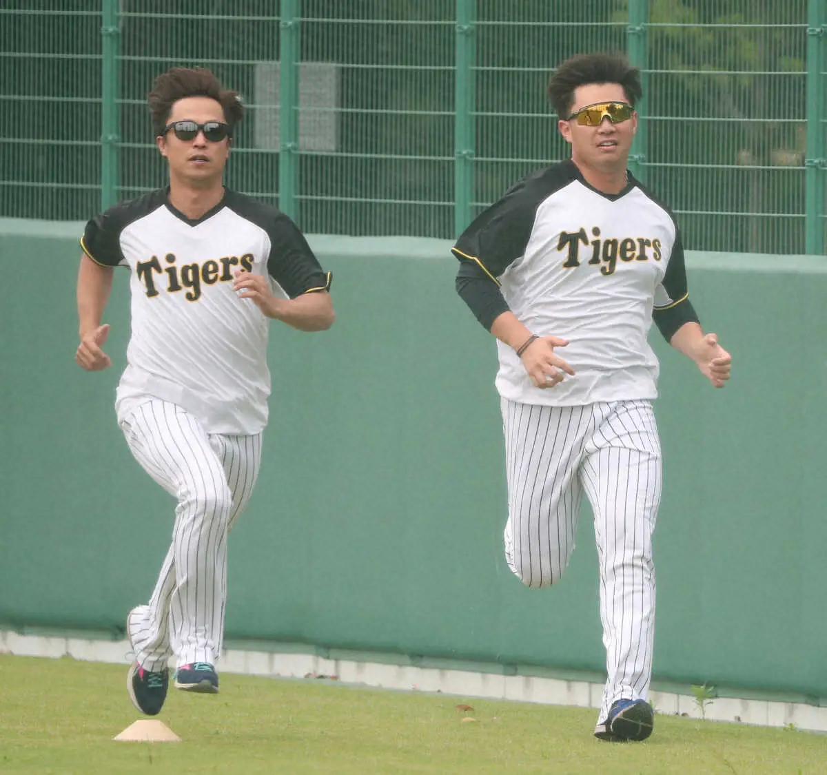 【画像・写真】阪神・桐敷が2軍練習でキャッチボールを再開　22日に左上肢の筋疲労で抹消