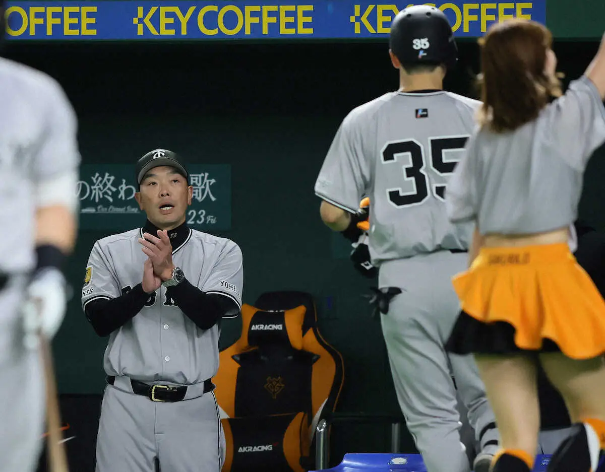 【画像・写真】巨人来た来た！4連勝　虎に0.5差肉薄　泉口が2号＆2点V打で3打点　東京Dヤクルト戦は5戦5勝