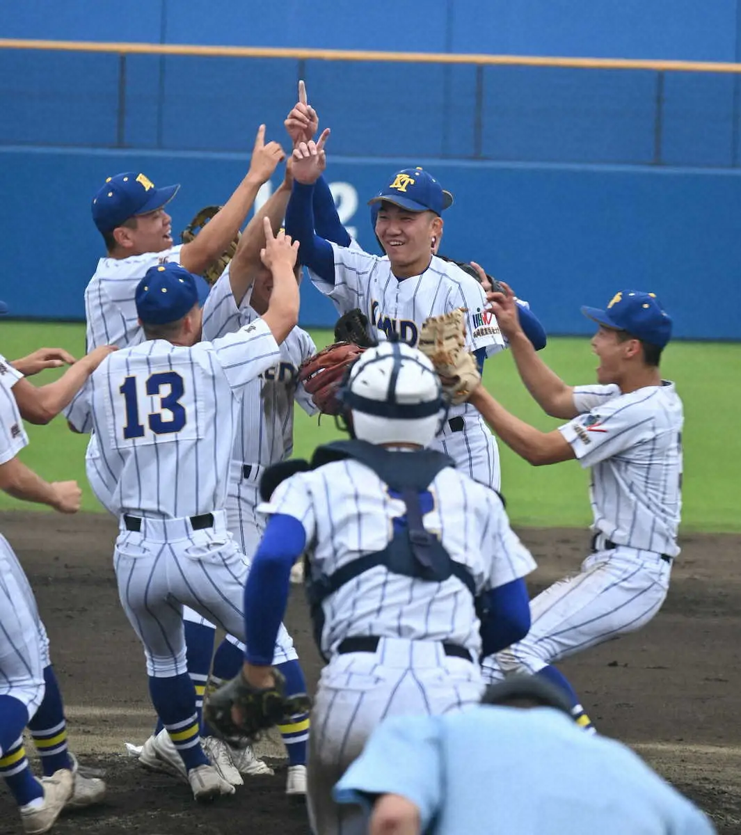 【画像・写真】健大高崎　2年ぶり4度目V！石垣　好救援締め　貫禄3者連続K