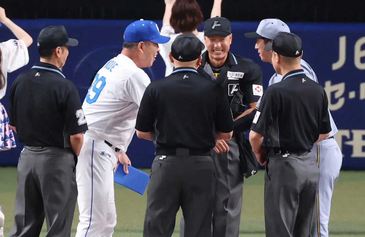 【画像・写真】阪神・藤川監督と中日・井上監督が笑顔で握手し騒動収拾　24日の中日―阪神戦判定を責任審判が謝罪
