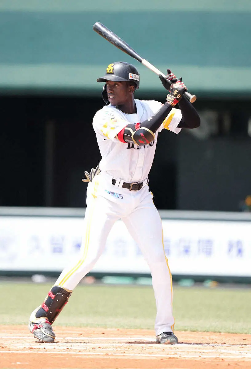 【画像・写真】ソフトバンクのイヒネ・イツア