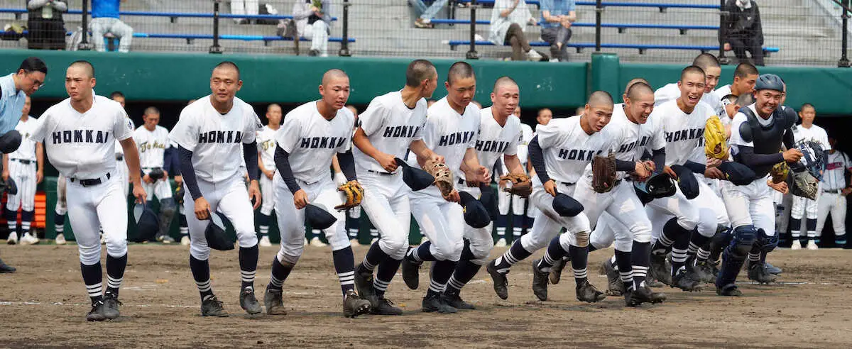 【画像・写真】春季北海道大会3連覇に挑む北海　選抜大会出場・東海大札幌を退けて4強進出