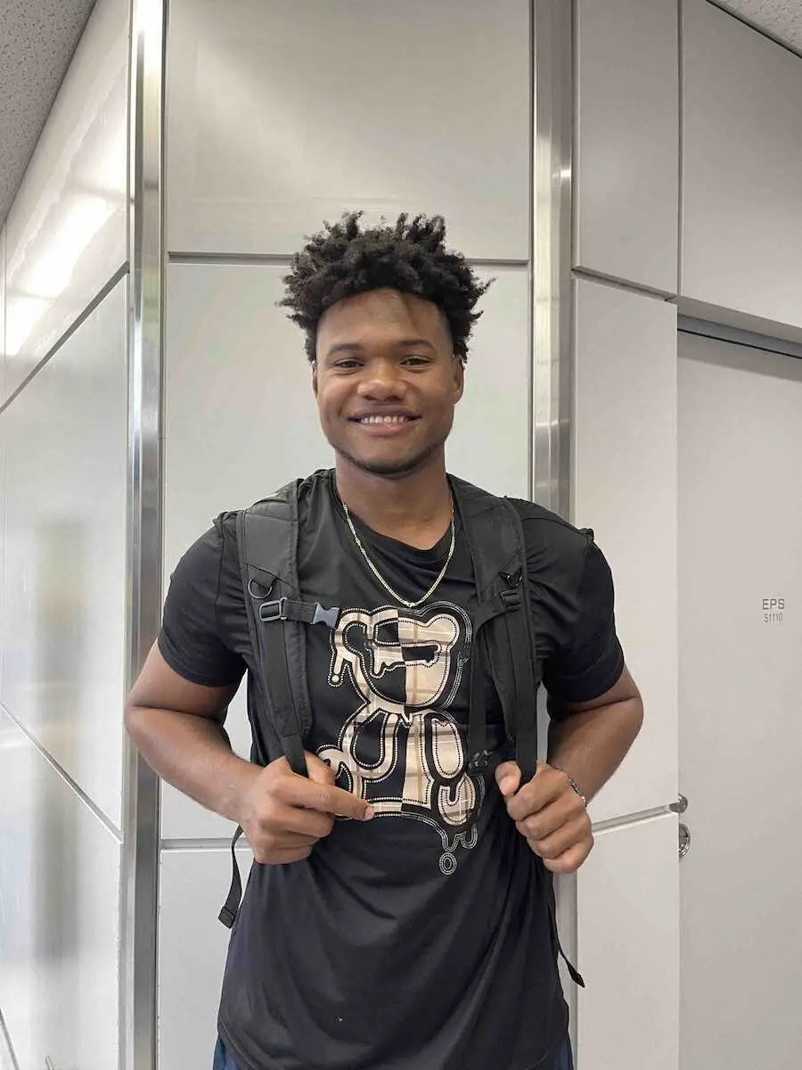 【画像・写真】楽天の新外国人オスカー・ゴンザレスが来日「やっと日本に到着してとてもエキサイティングな気持ち」