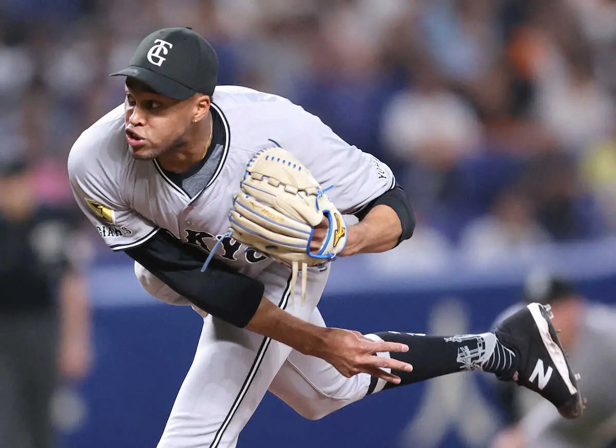 【画像・写真】巨人マルティネス　開幕戦から24試合連続無失点の外国人セ新記録＆6年連続20セーブ　古巣戦で決めた！