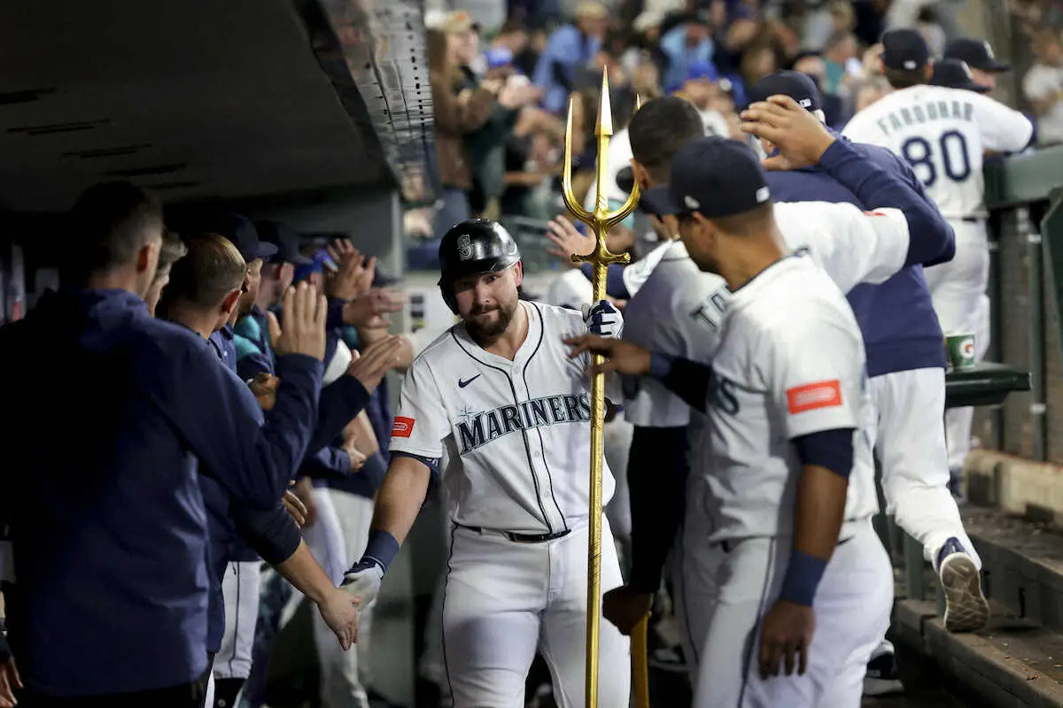【画像・写真】マリナーズ・ローリー　2戦連発22号でMLB最多大谷に並ぶ　年間62発ペースで捕手史上最多記録更新も