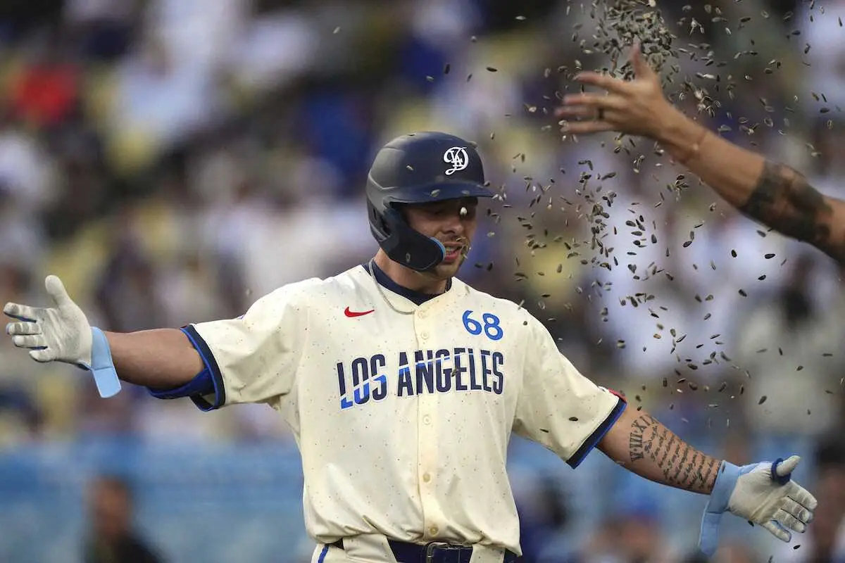 【画像・写真】メジャー初本塁打のラッシング「彼のバットなら」大谷バット借りるはずが…舞台裏告白　助言くれた先輩は？
