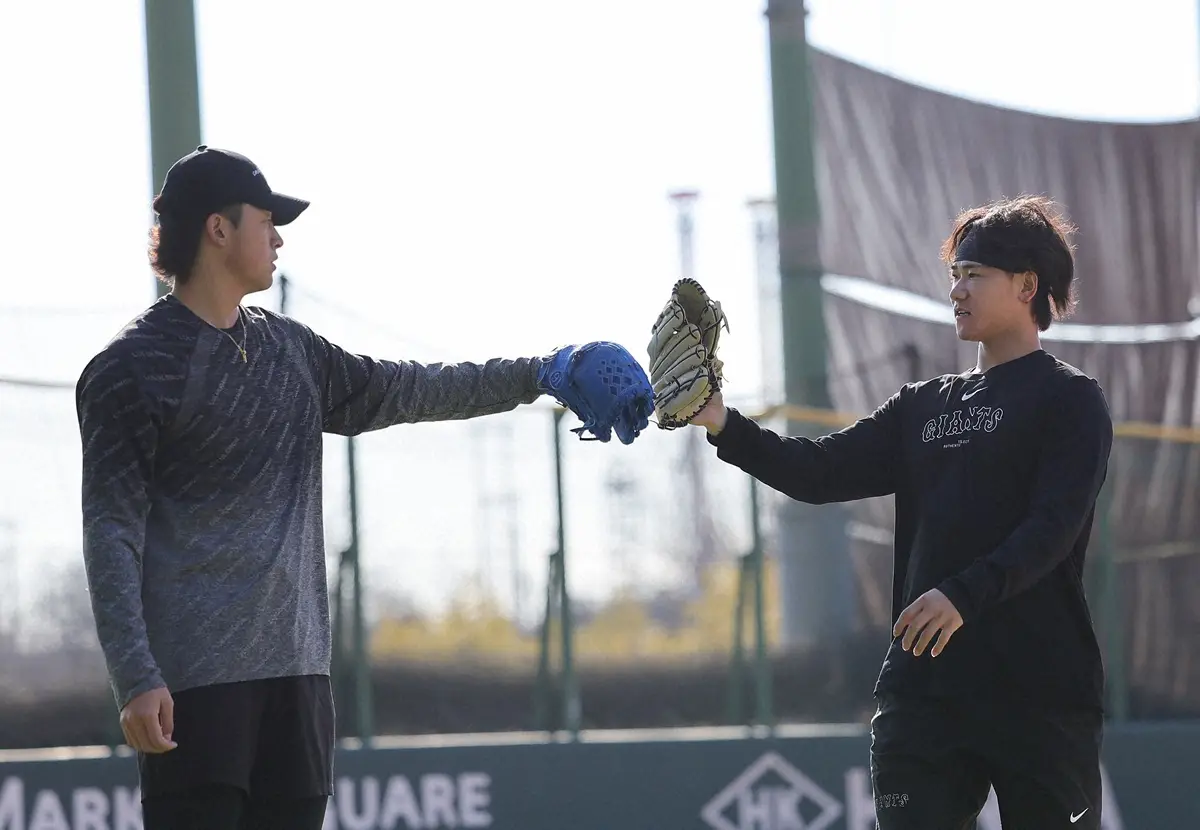 【画像・写真】可愛い顔してエグい球！巨人・井上温大の魅力に先輩たちもどっぷりメロメロ「犬みたい」「触ってたい」