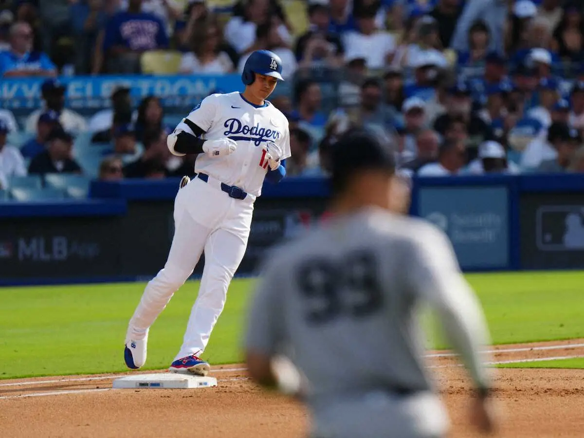 【画像・写真】大谷翔平　元同僚左腕攻略できず3打席目まで凡退　ベンチでは4回途中4失点の山本由伸ねぎらう姿も