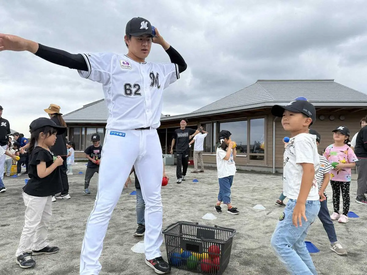 【画像・写真】ロッテ、2軍移設先の君津市で野球体験会を実施　坂井「あの時の僕のように…」