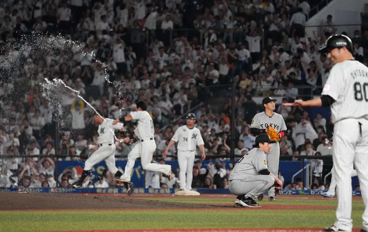 【画像・写真】巨人　延長10回無念…大勢がまさかの押し出し死球でサヨナラ負け　今季ワーストタイ4連敗