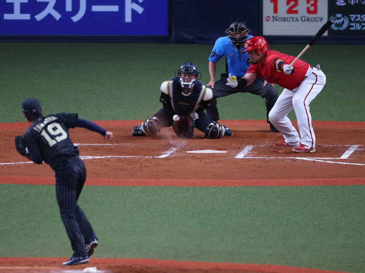 【画像・写真】広島・新井監督　12安打も実らず2連敗で勝率5割逆戻り　「もうひと押し」マツダで再出発誓う