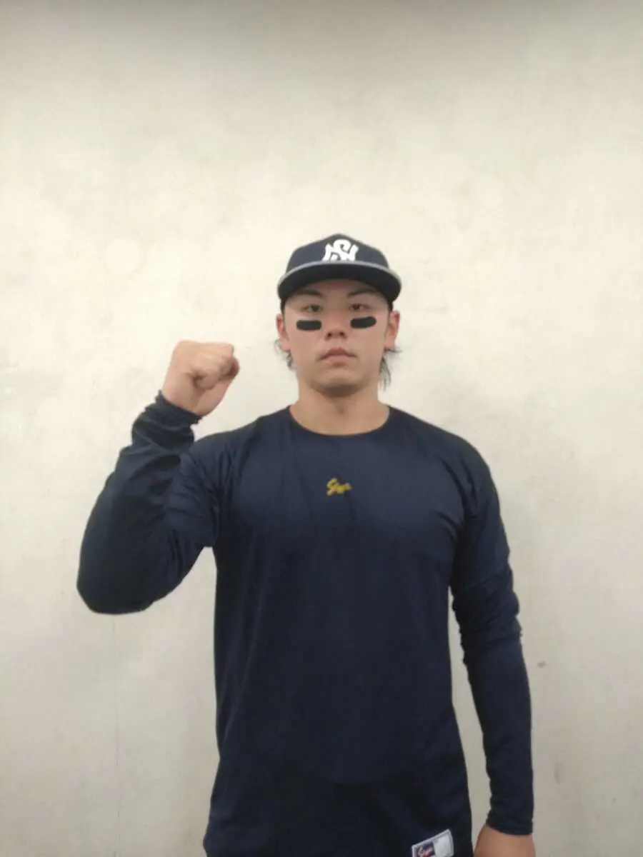 【画像・写真】日本新薬・若林将平　2本の適時打で2打点　先制の適時失策も呼び込み、8回コールド勝ち