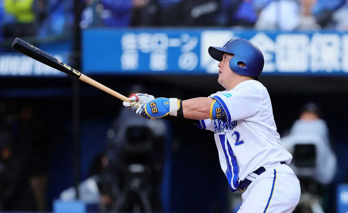 【画像・写真】DeNAも2発やり返した！佐野＆牧が2者連続弾　日本ハムのレイエス＆万波に対抗
