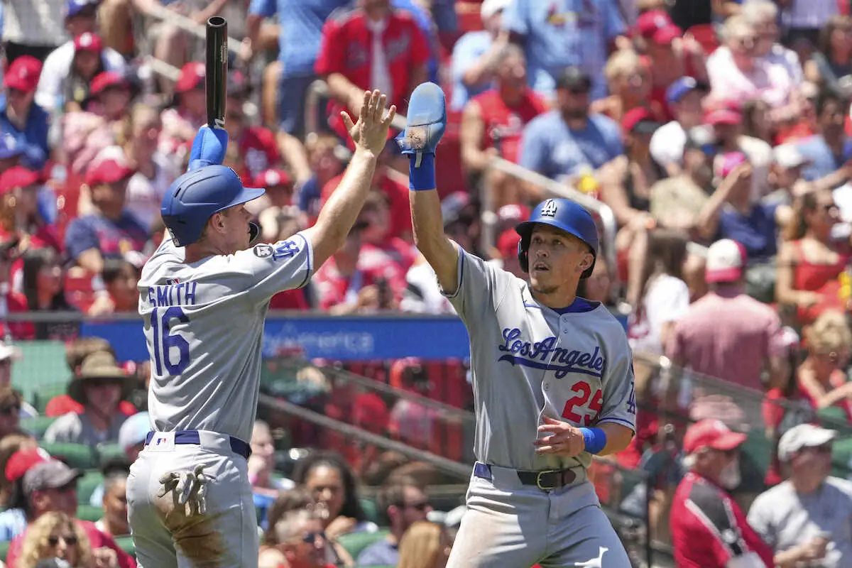 【画像・写真】「援護できて良かった」エドマン2安打3打点でカーショー今季初勝利アシスト　古巣3連戦「良いチーム」