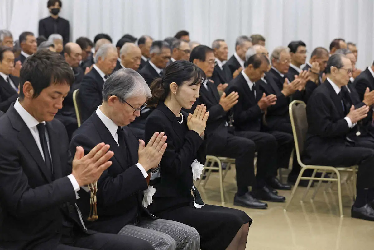 【画像・写真】巨人・山口オーナー「長嶋監督の志を継いで、強くて愛されるジャイアンツを築くよう全力を尽くします」