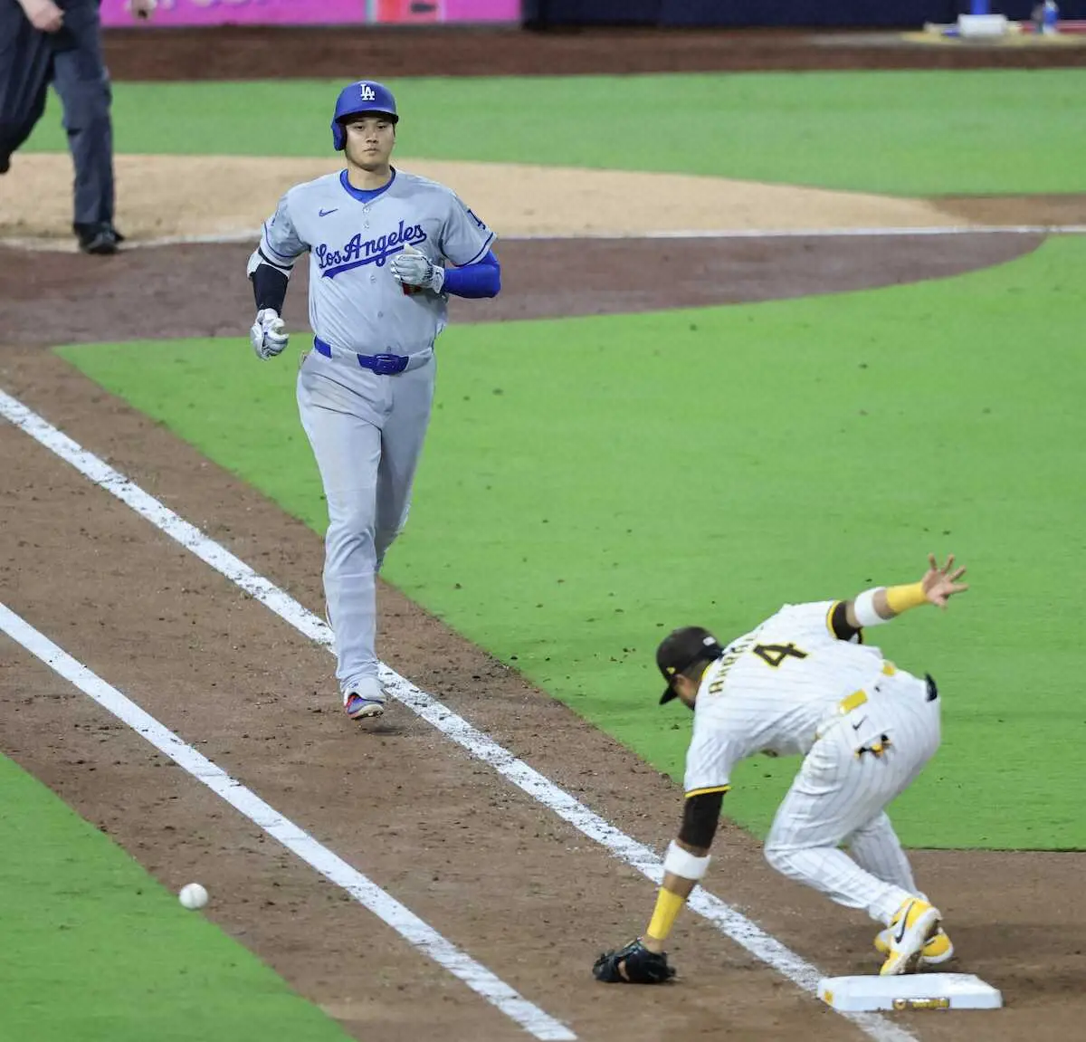 【画像・写真】大谷翔平　第5打席は平凡な投前へのゴロが失策誘って出塁　パ軍との首位攻防初戦は壮絶な打撃戦