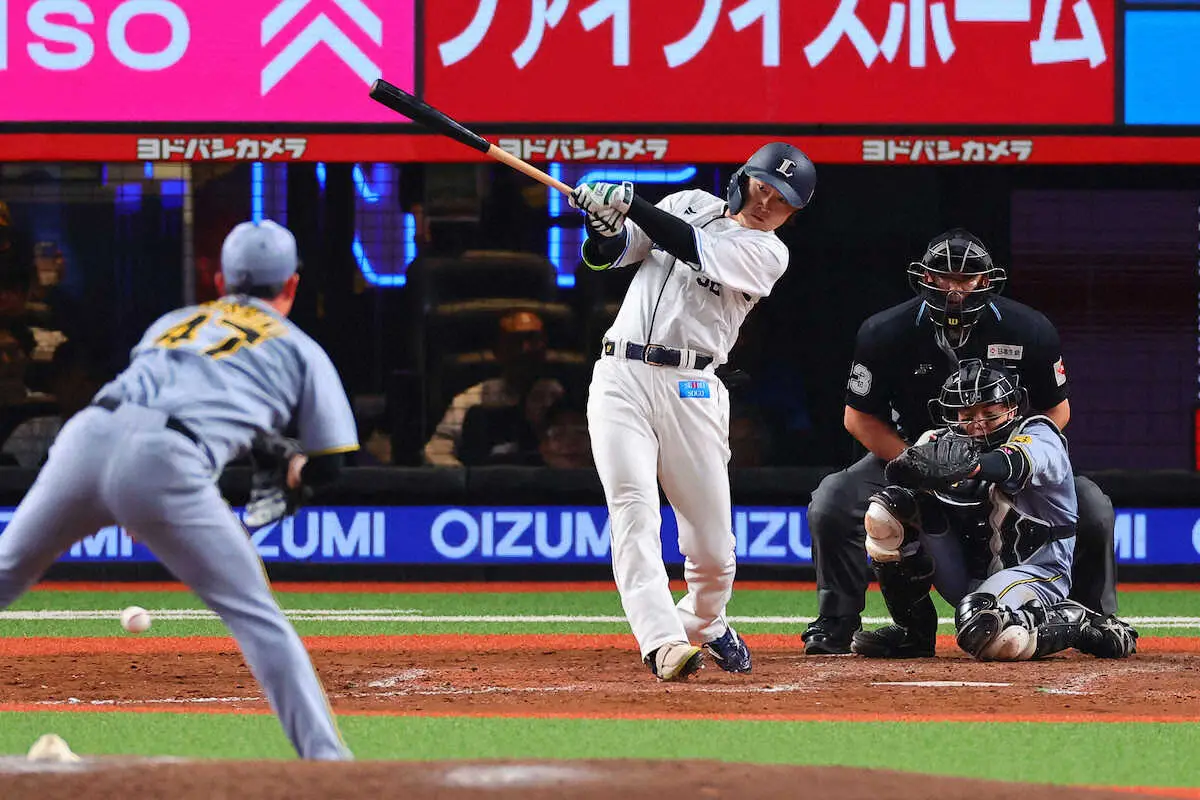 【画像・写真】西武が阪神を止めた！　8回に一挙4点で今季初の2点差逆転勝利　プロ初V打の山村は「燃える男です」