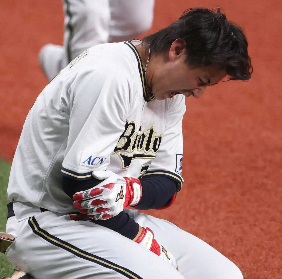 【画像・写真】オリックス・岸田監督　死球で交代した紅林に「右手なので、大事を取って」「折れているとかはないと思う」