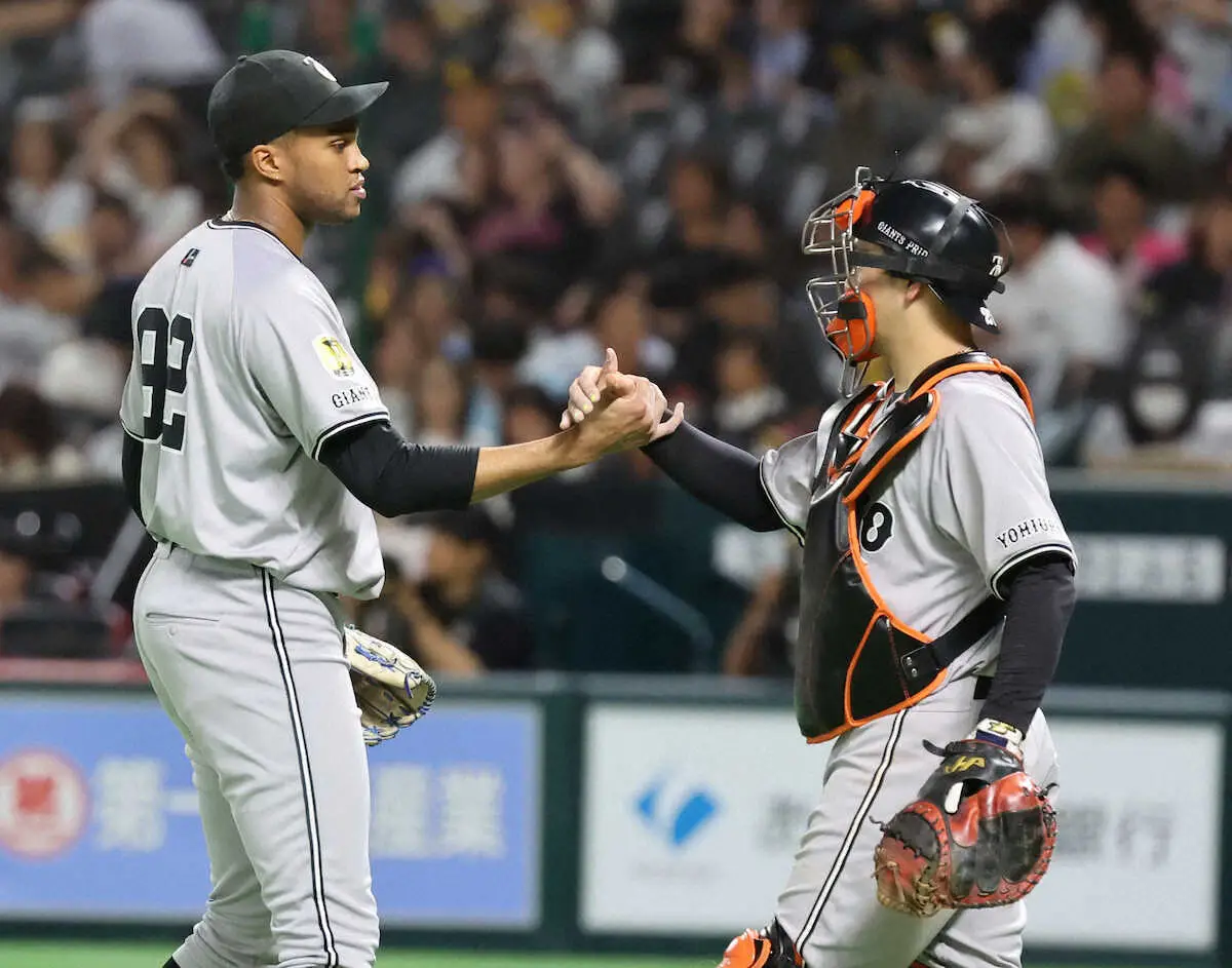 【画像・写真】巨人マルティネスが開幕26試合連続無失点　代打・秋広にストレート四球も嶺井を空振り三振