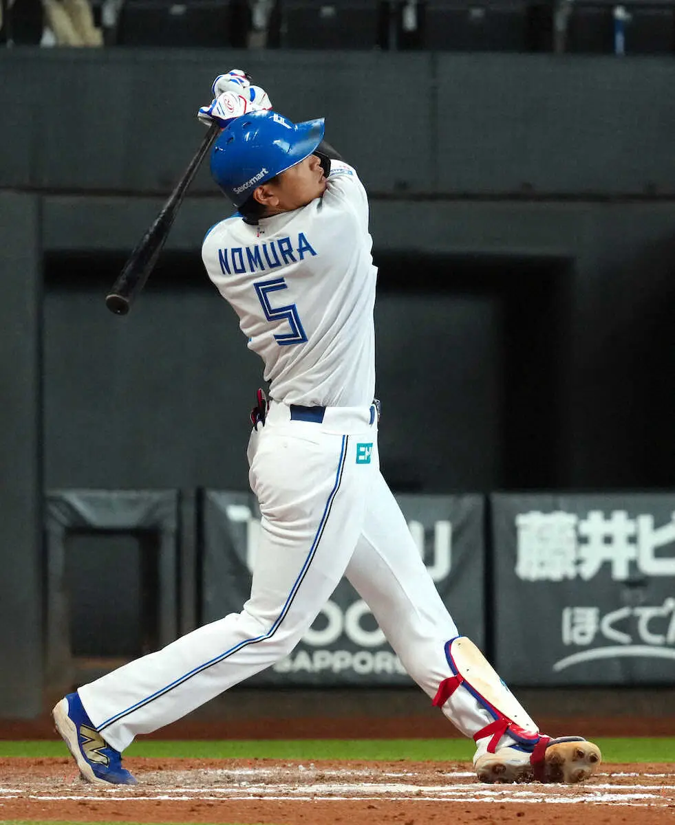 【画像・写真】日本ハム・野村　看板直撃の先制7号「やっぱり、1軍でやってなんぼ」13日に1軍昇格したばかり