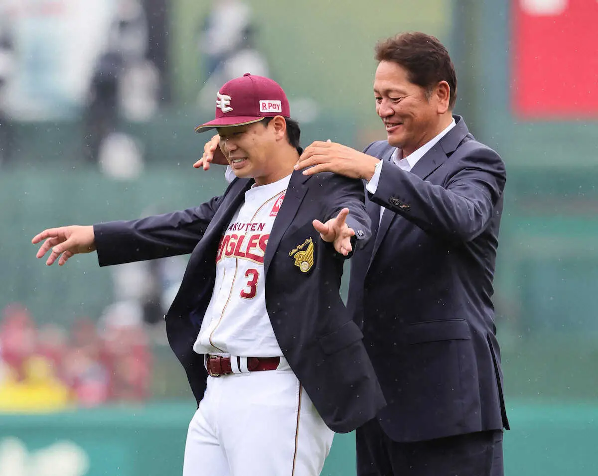 【画像・写真】楽天・浅村　名球会ブレザー授与御礼マルチ安打「一本でも多く安打を積み重ねていきたい」