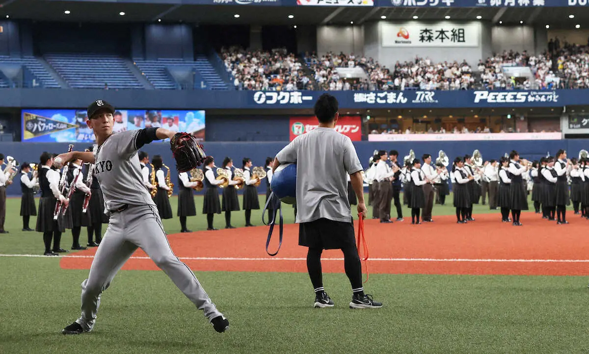 【画像・写真】巨人・戸郷　まさか5回5失点でKO…7戦ぶりに甲斐とコンビも　5回に打者一巡の猛攻浴び一挙5失点