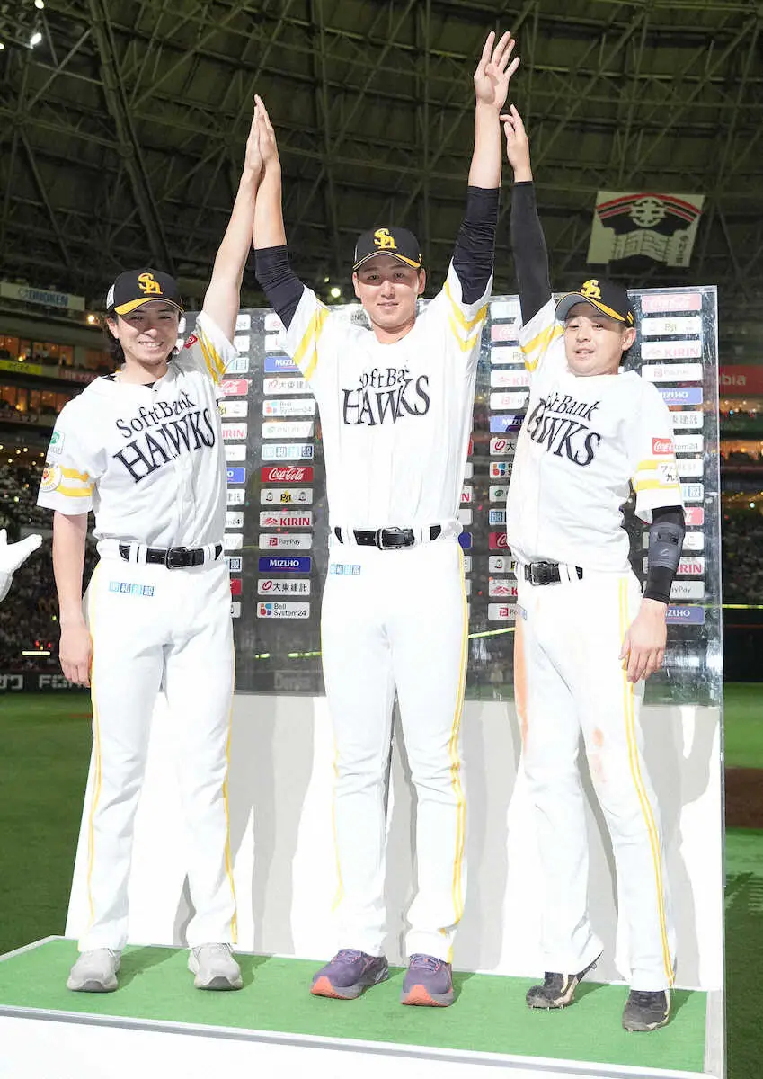 【画像・写真】ソフトバンク　秋広が3日連続のお立ち台　8回に同点打を放ち「巨人時代も含めて2日連続もなかった」