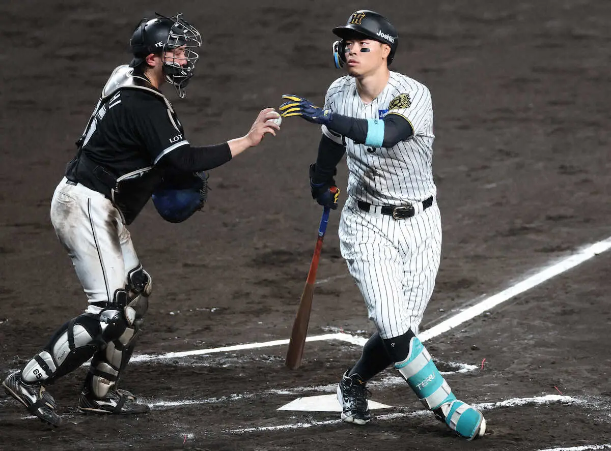 【画像・写真】亀山つとむ氏　9回に3球三振した阪神・佐藤輝の不満げな態度良くない　凡打でも三振でも堂々と