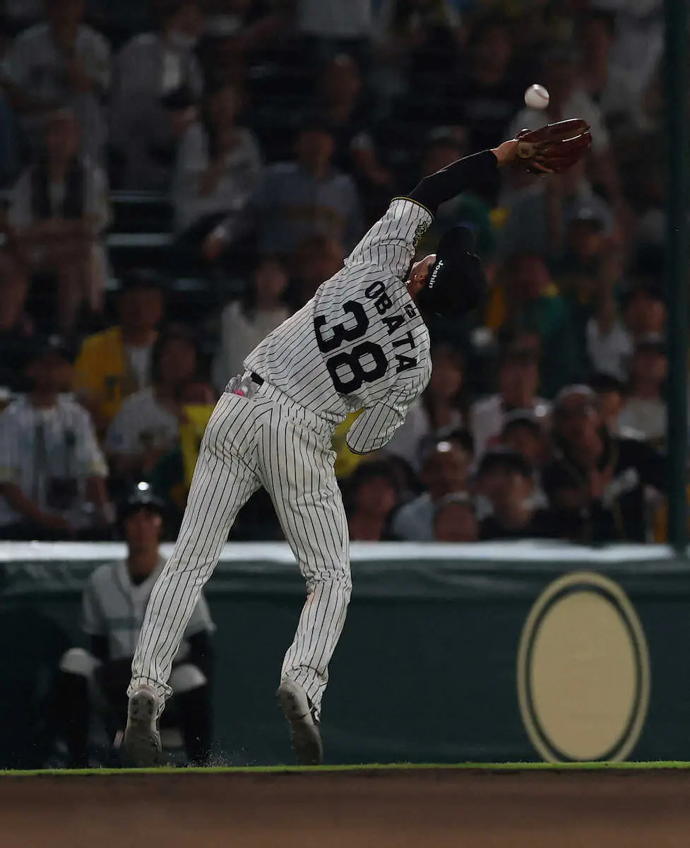 【画像・写真】阪神・小幡が近本が好守　ピンチで村上もり立てた　近本「気づいたら捕っていました」