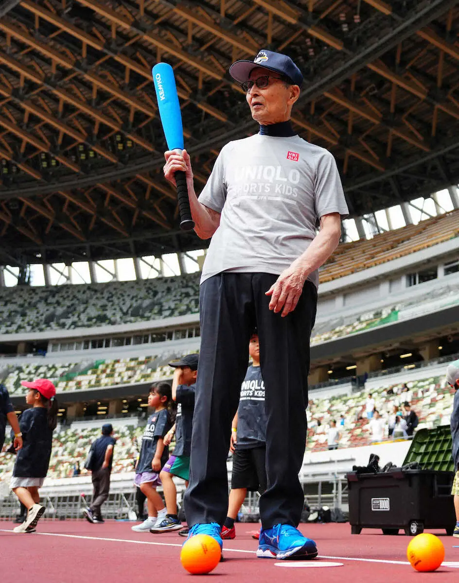 【画像・写真】王さん　東京五輪開会式以来4年ぶりの国立競技場「長嶋さんと待っていたのを思い出します」