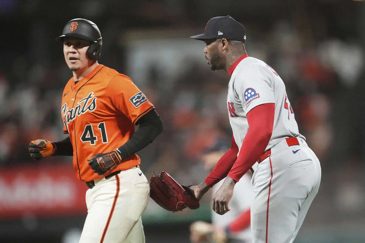 【画像・写真】レッドソックス・チャプマン　最後の打者フローレスと口論になり、試合終了後に一触即発のにらみ合いに発展